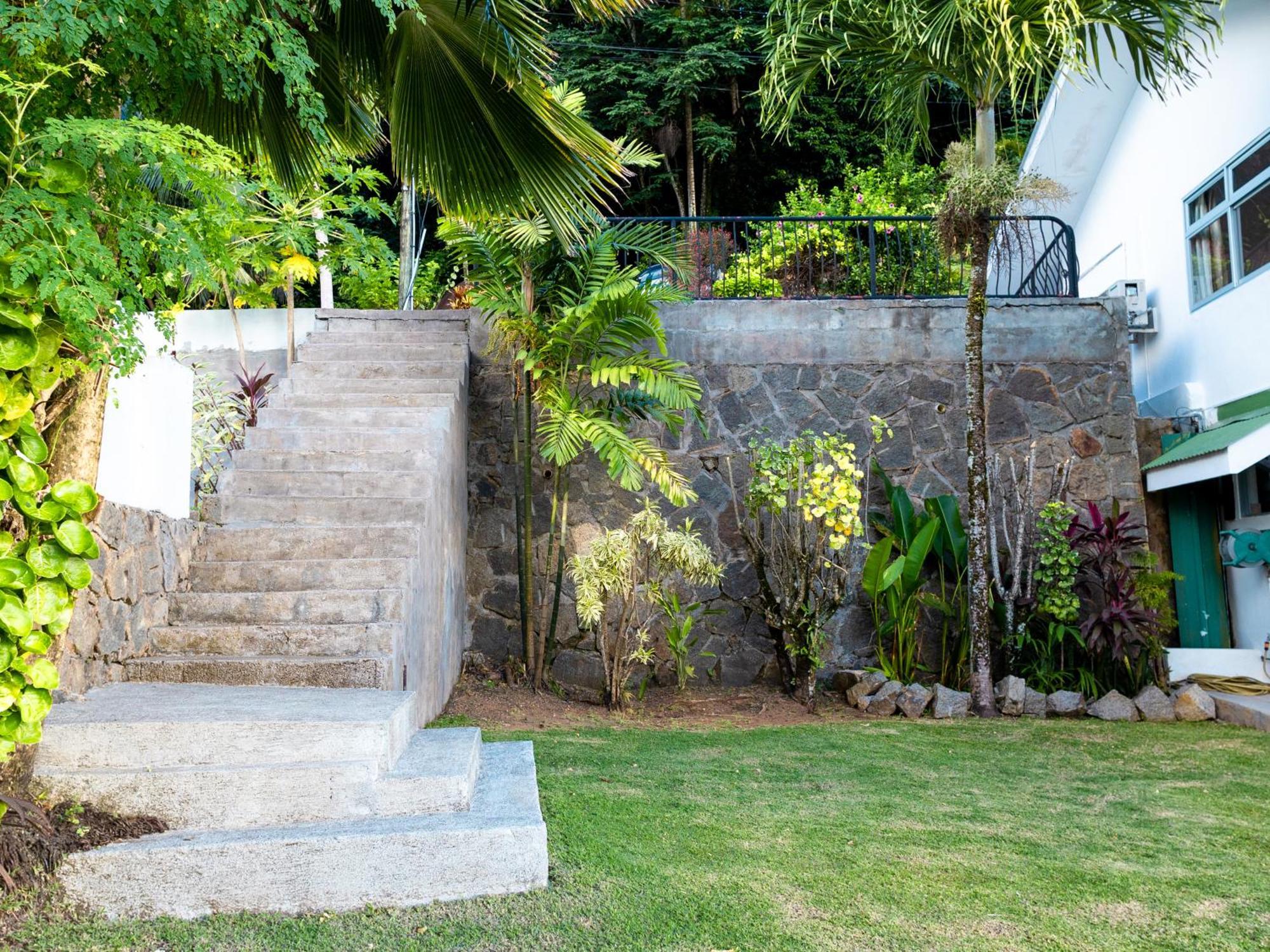 Bottle Palm Villa Victoria Εξωτερικό φωτογραφία