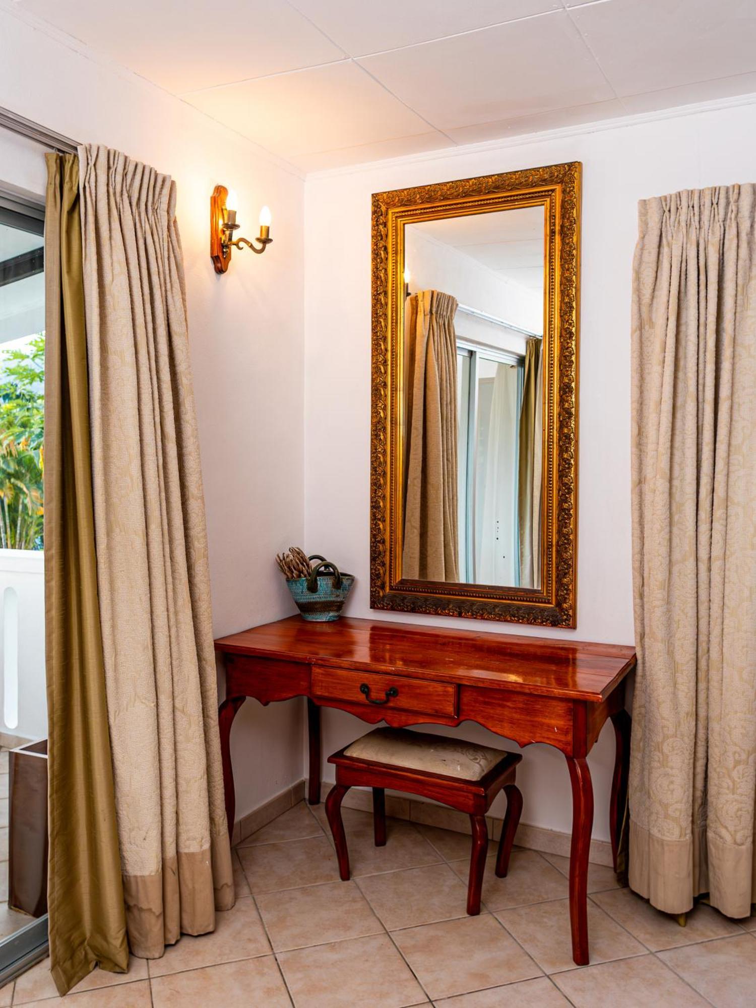 Bottle Palm Villa Victoria Εξωτερικό φωτογραφία