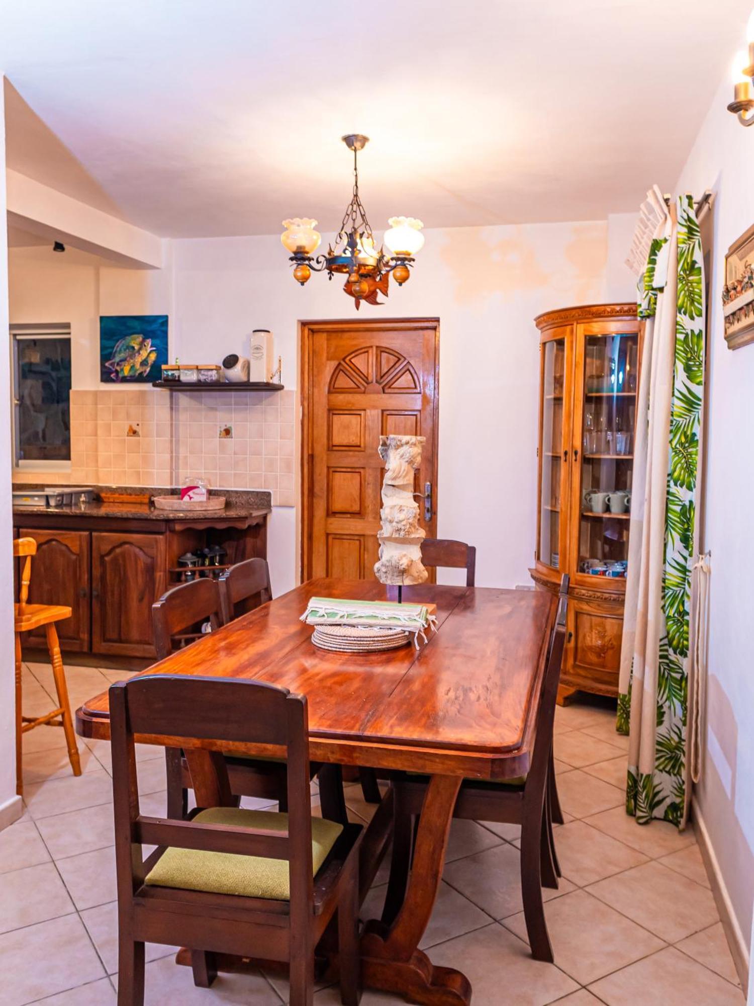 Bottle Palm Villa Victoria Εξωτερικό φωτογραφία