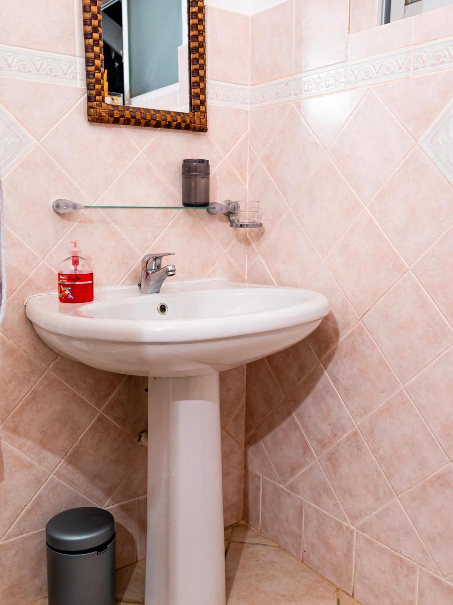 Bottle Palm Villa Victoria Εξωτερικό φωτογραφία